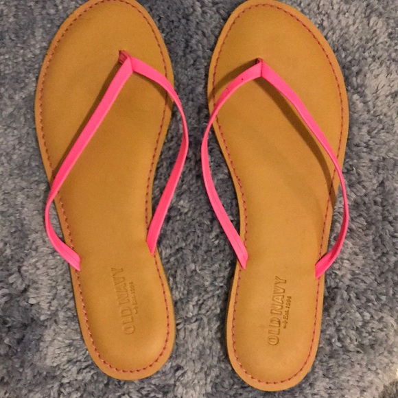 Old Navy flip flops - Picture 1 of 1